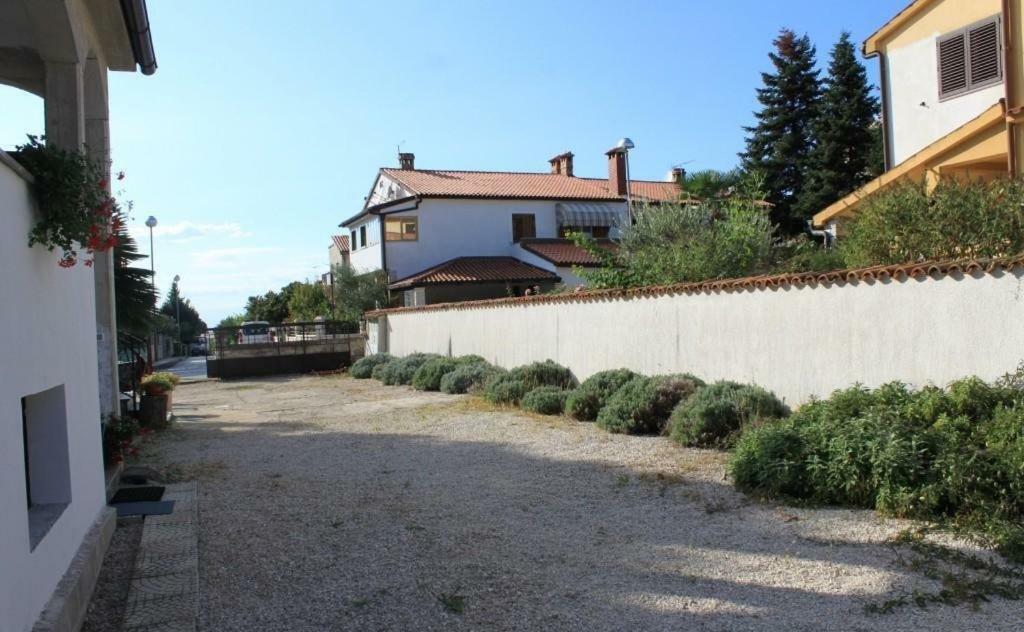 Apartment Radovan Poreč Exterior foto